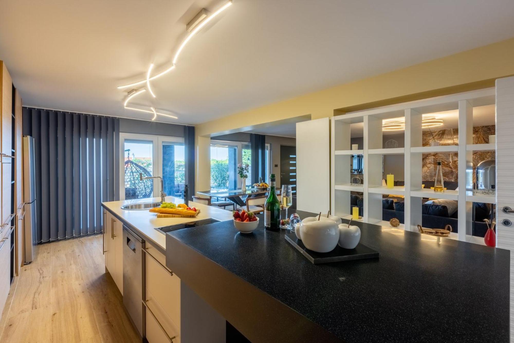 Panoramica Apartment With Whirlpool Crikvenica Eksteriør bilde